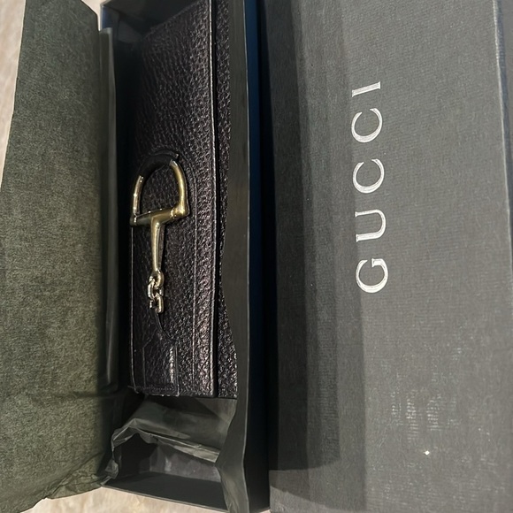 Gucci large horse-bit black pebble leather wallet. - Picture 10 of 10